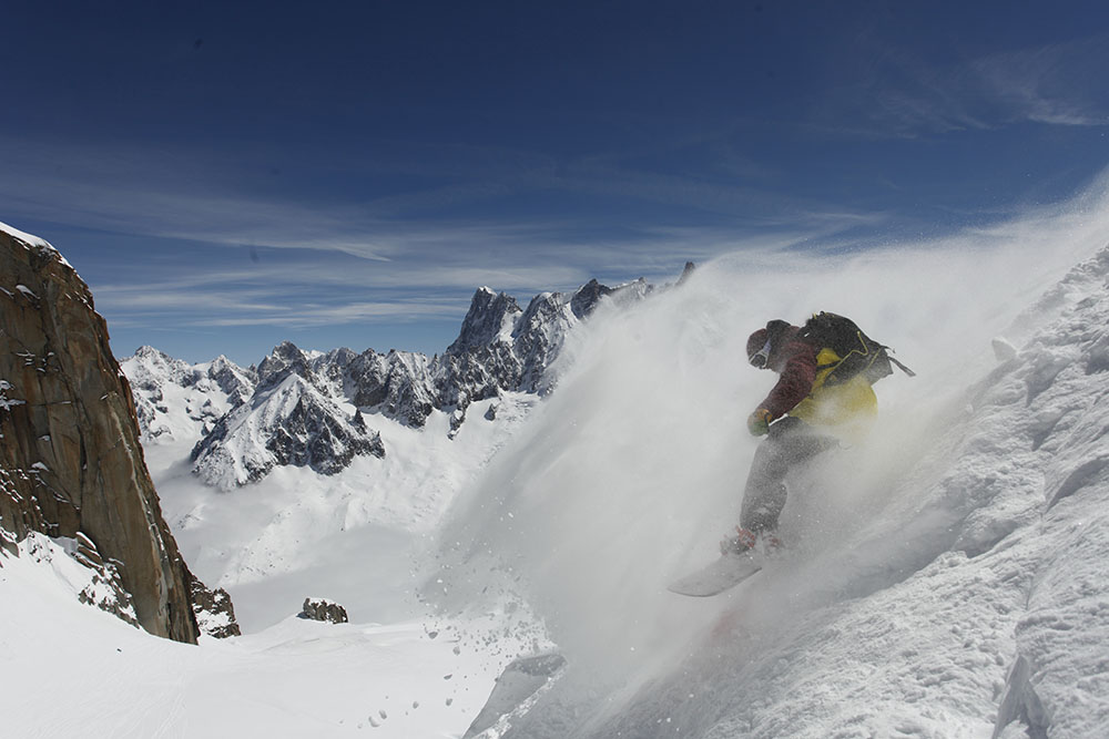 sensations folles, virage dans la poudreuse vierge